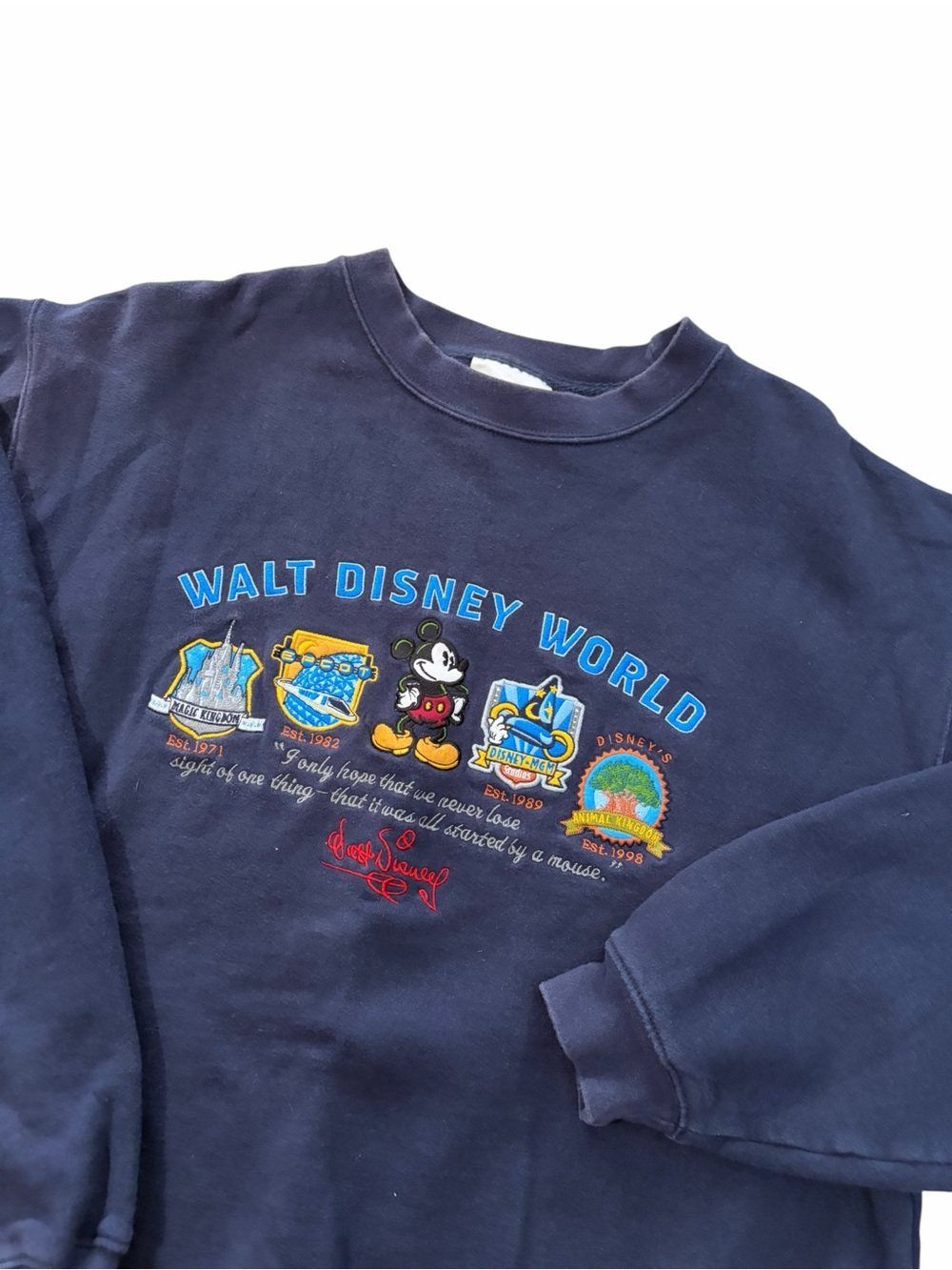 VTG Disney World 4 Parks Sweatshirt Mens Medium Epcot Magic Kingdom Animal MGM